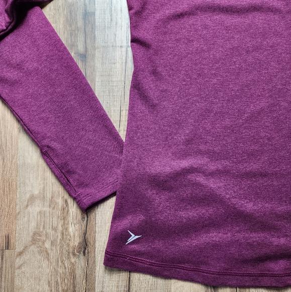 Women's Old Navy Active GoDry Long Sleeve Running Top w/ Thumb Holes Size Medium - Picture 11 of 13